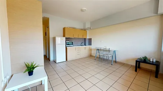 Apartments in Zografou - photo 2