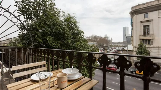 Rooms in Barcelona Ciutat Vella - photo 10