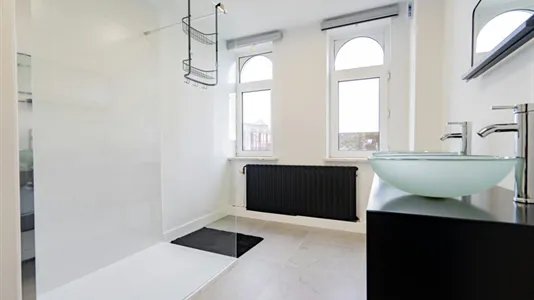Rooms in Charleroi - photo 8