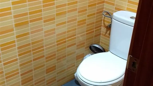 Rooms in Barcelona Ciutat Vella - photo 5