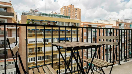 Rooms in Madrid Chamartín - photo 9