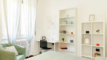 Room for rent in Milano Zona 4 - Vittoria, Forlanini, Milan