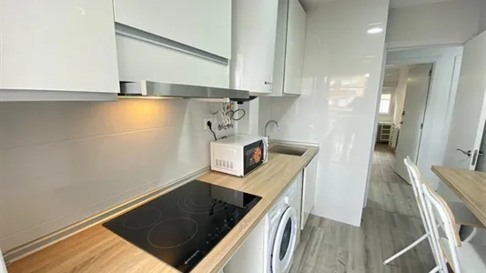 Rooms in Adaro - photo 9