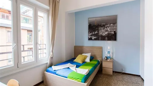 Rooms in Milano Zona 8 - Fiera, Gallaratese, Quarto Oggiaro - photo 5