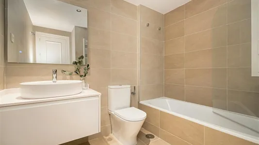 Rooms in Madrid Chamartín - photo 10