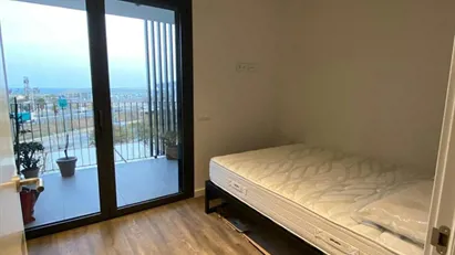 Room for rent in Sant Adrià de Besòs, Cataluña
