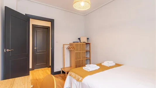 Apartments in Bilbao - photo 6