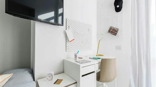 Rooms in Milano Zona 5 - Vigentino, Chiaravalle, Gratosoglio - photo 4