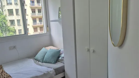 Rooms in Barcelona Sants-Montjuïc - photo 1