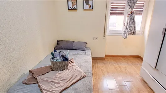 Rooms in Madrid Chamberí - photo 3