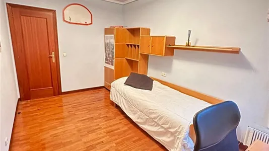 Rooms in Vitoria-Gasteiz - photo 2