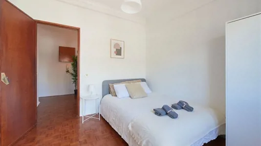 Rooms in Almada - photo 1