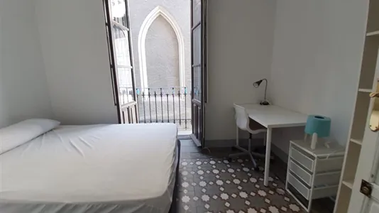 Rooms in Granada - photo 4