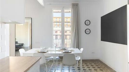 Rooms in Barcelona Eixample - photo 9