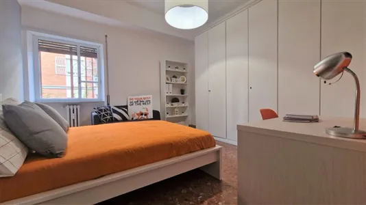 Rooms in Roma Municipio VIII – Appia Antica - photo 5