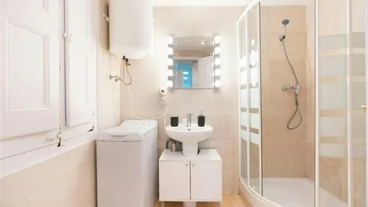 Apartments in Barcelona Ciutat Vella - photo 7