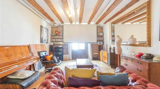 Apartments in Barcelona Ciutat Vella - photo 8