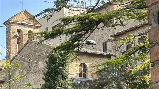 Houses in Montefalco - photo 3