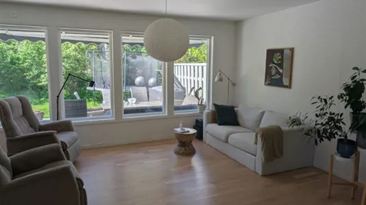 Houses in Sollentuna - photo 2