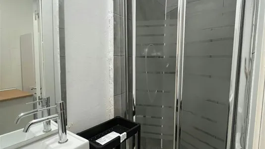 Rooms in Barcelona Ciutat Vella - photo 7