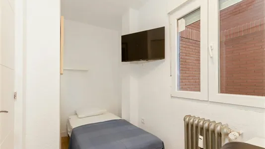 Rooms in Alcalá de Henares - photo 2