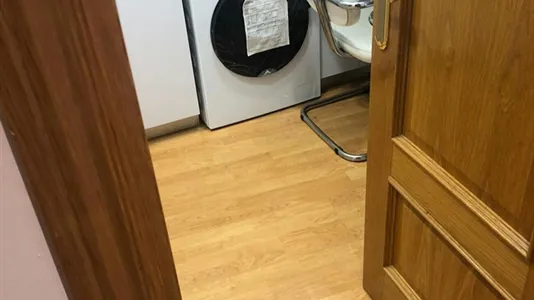 Rooms in Barcelona Eixample - photo 7