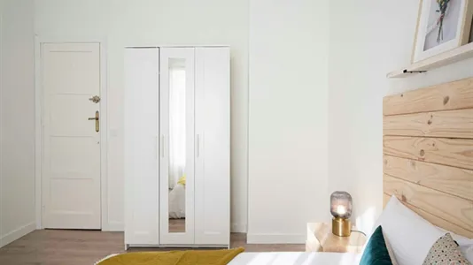 Rooms in Madrid Chamberí - photo 2