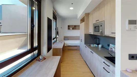 Rooms in Madrid Fuencarral-El Pardo - photo 3