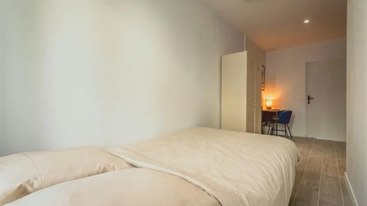 Rooms in Bobigny - photo 4