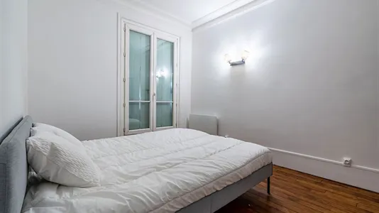 Apartments in Paris 18ème arrondissement - Montmartre - photo 4