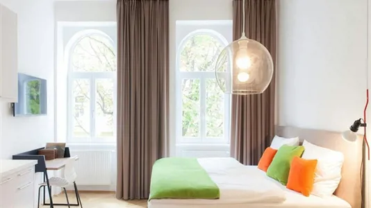 Apartments in Wien Ottakring - photo 2