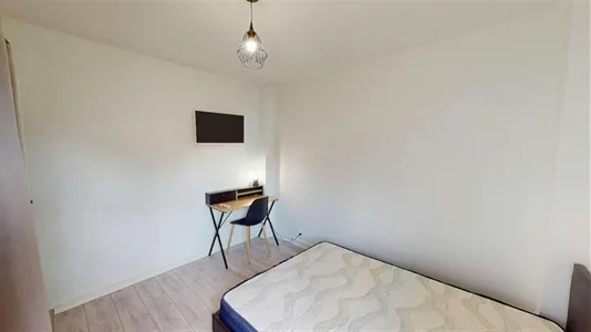 Rooms in Poitiers - photo 2