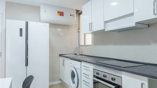 Rooms in el Camí de Vera - photo 7