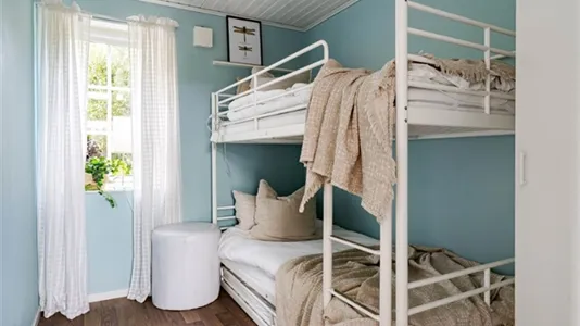 Houses in Sandviken - photo 9