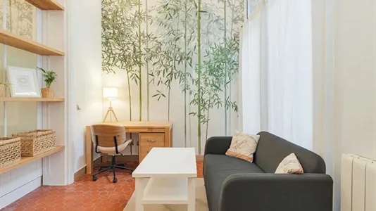 Rooms in Barcelona Eixample - photo 1