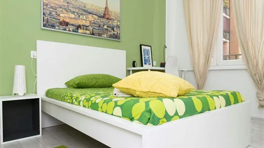 Rooms in Milano Zona 8 - Fiera, Gallaratese, Quarto Oggiaro - photo 2