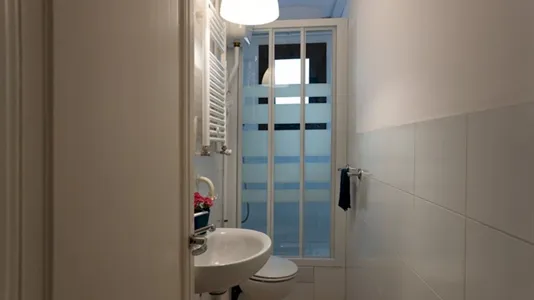 Rooms in Barcelona Ciutat Vella - photo 6