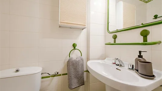 Rooms in Madrid Chamartín - photo 9