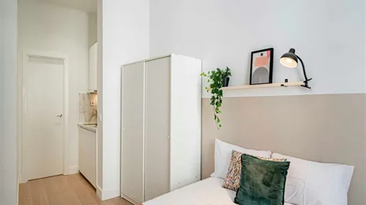 Rooms in Madrid Centro - photo 3