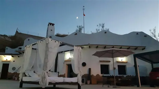 Houses in Cortes de Baza - photo 10