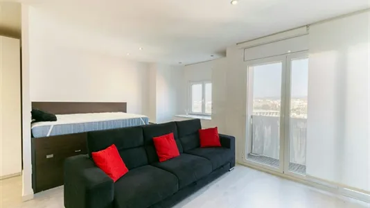 Apartments in Cornellà de Llobregat - photo 3