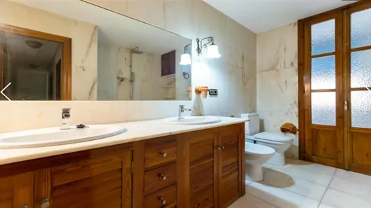 Rooms in Valencia Extramurs - photo 10