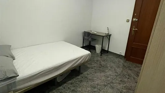 Rooms in Barcelona Eixample - photo 4