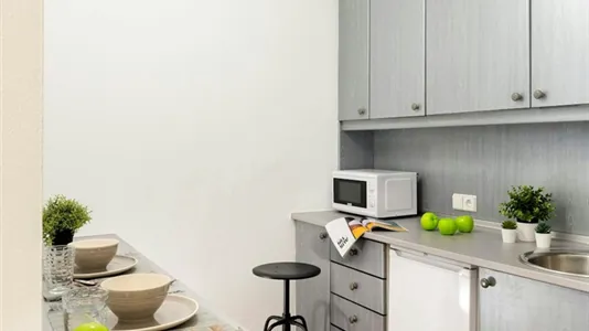 Rooms in Bami - photo 2