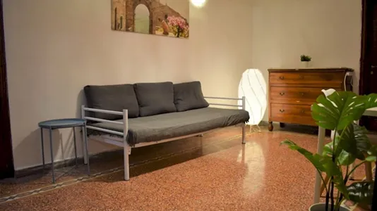 Rooms in Florence - photo 9