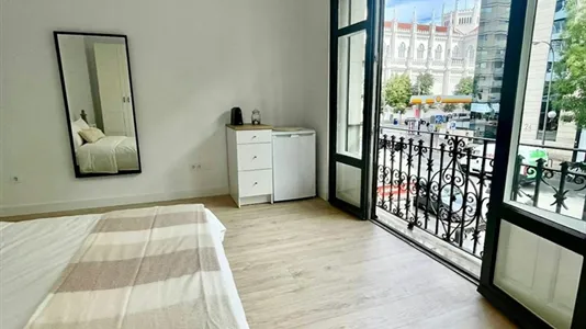 Rooms in Madrid Salamanca - photo 10