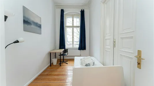 Rooms in Berlin Charlottenburg-Wilmersdorf - photo 4