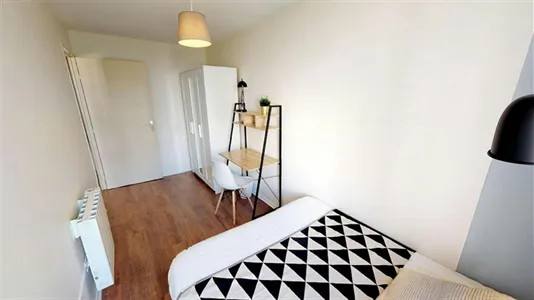 Rooms in Lyon - photo 2