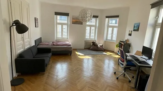 Rooms in Vienna Brigittenau - photo 1