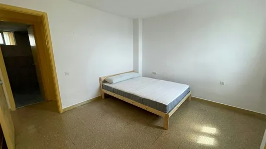 Rooms in Las Palmas de Gran Canaria - photo 6